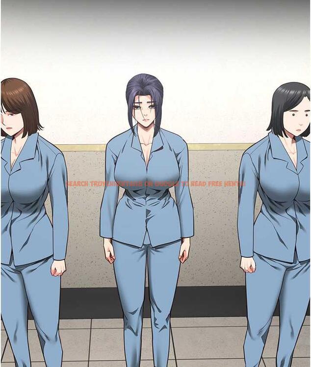 查看漫画監獄女囚 - 第59話-你…你拿擴陰器做什麼?! - tymanga.com中的1785514图片