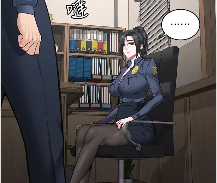 查看漫画監獄女囚 - 第70話-腿張開來我看看 - tymanga.com中的2026137图片